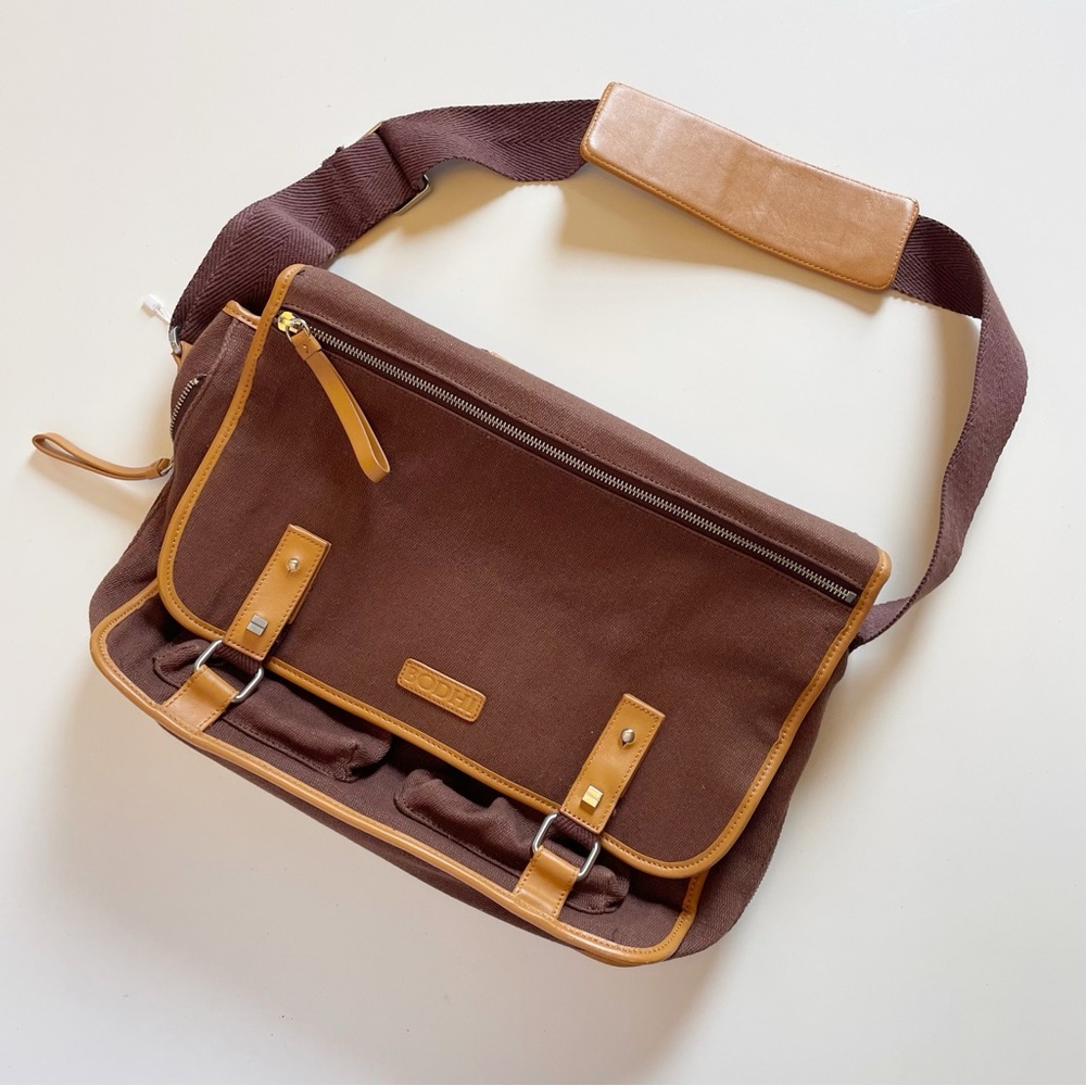 Bodhi Brown Computer Messenger Bag